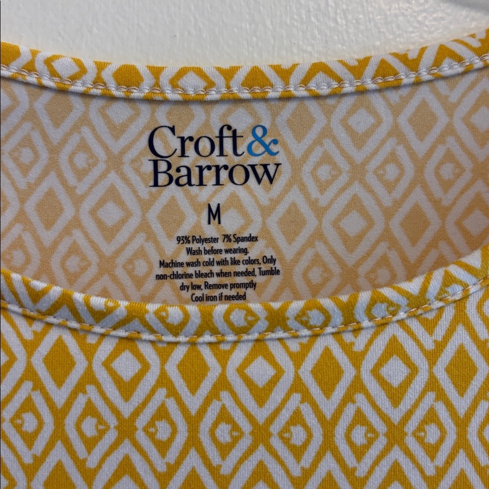 Yellow Diamond Pattern Tee - Picture 3 of 4